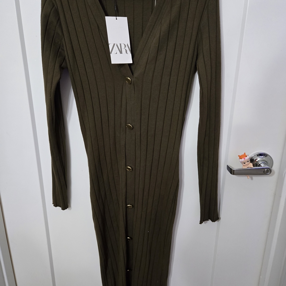 Zara Green Long Sleeve V-Neck Sheath Dress(New) - Picture 2 of 4